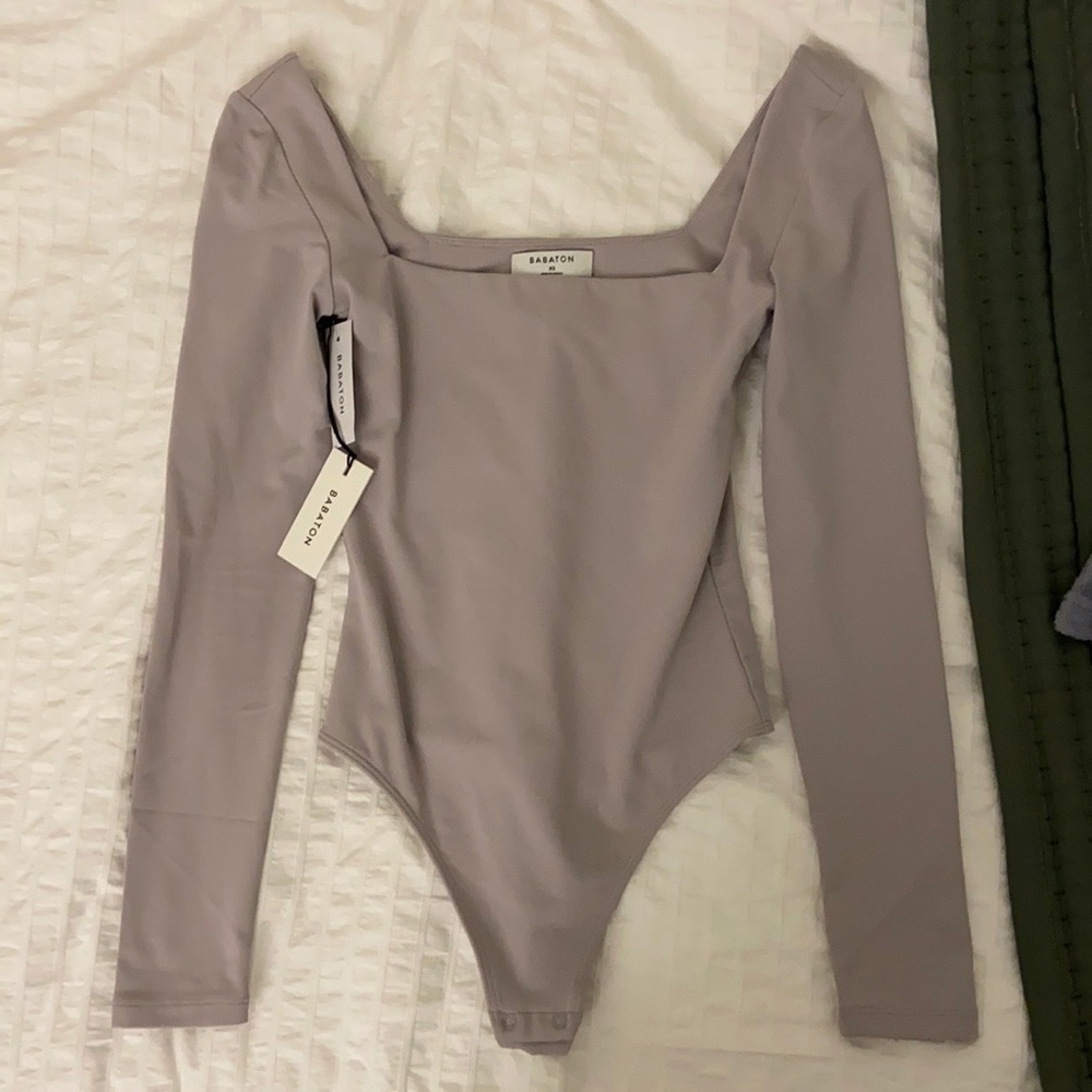 Aritzia NWT Contour Longsleeve Bodysuit in Opal Grey